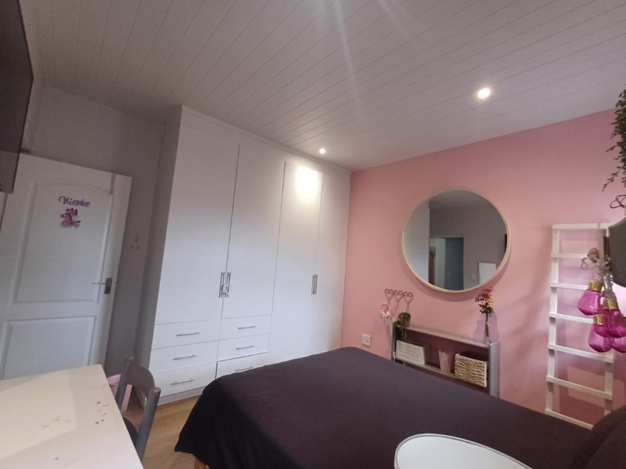 To Let 4 Bedroom Property for Rent in The Hill Western Cape